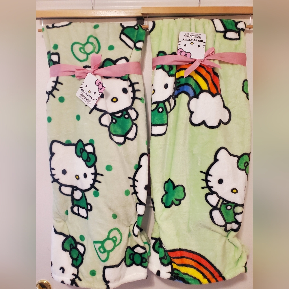 Hello kitty St. Patrick's day throw blankets